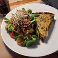 Quiche de espinacas at Cafe Madrigal in Valencia