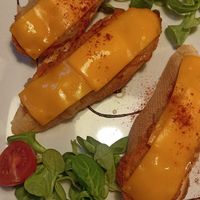 Bruschetta gratinada at Cafe Madrigal in Valencia