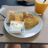 Tortilla w/ bread&ailoli  at Cafe Madrigal in Valencia