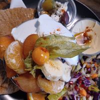  at Jorden ar bla som en apelsin in Uppsala