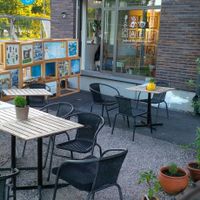 Nice outdoor at Jorden ar bla som en apelsin in Uppsala