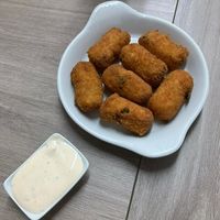 Croquetas con salsa  at deWeggie's in Barcelona