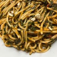 Espaguetis con espinacas  at deWeggie's in Barcelona