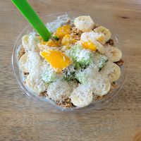 Açai bowl at The Neighborhood in Paso Robles