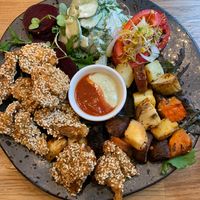 boczniaki z pieczonymi warzywami:) at Chwast Prast in Torun