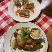 Vorspeisen: Pygmalion Bruscetta und Oven-Baked Potatoes  at Pygmalion in Bergen