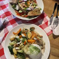 Vegetarian Salad und Thai May vegetarian Wok  at Pygmalion in Bergen