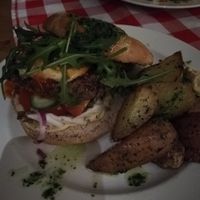 Vegan burger with roast potatoes at Pygmalion in Bergen