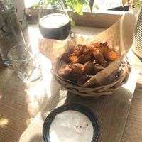 Potato wedges and stout beer  at The Herbivore  in Lund