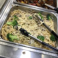 Fettuccine Alfredo 🥲   at Down to Earth - Store and Deli in Honolulu