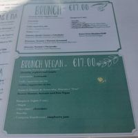 Menu brunch vegan at Maria Limão in Lisbon