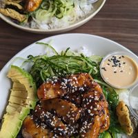 Mock chicken poke bowl at Eazie in Zaandam