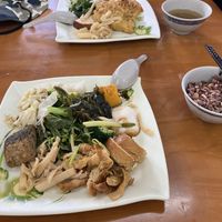 Mine is (only) 119NTD  at Cí Yì SùShí 慈益素食 in Hualien