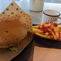 Cheeseburger Meal at Swing Kitchen - Rosenthalerstraße in Berlin