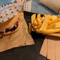 Cheese burger menu (13,90€) - 4/5 at Swing Kitchen - Rosenthalerstraße in Berlin