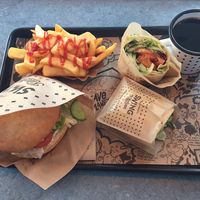 Vienna burger with fries and a kitchen wrap at Swing Kitchen - Rosenthalerstraße in Berlin