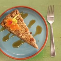 The wondeful apple cake at Little Plant Pantry in Amsterdam