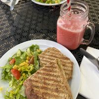 Vegan toastie and smoothie at Cafuné in Preston