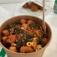 Flaming Mac & chicken bites on top (extra) with chilli cheese bites at Oowee Vegan - Baldwin in Bristol