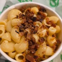 Mac and cheese at Oowee Vegan - Baldwin in Bristol