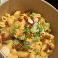 Double bacon mac and cheese  at Oowee Vegan - Baldwin in Bristol