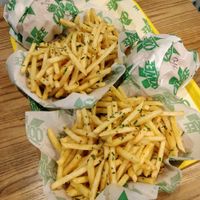 Garlic fries at Oowee Vegan - Baldwin in Bristol