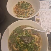 Warme Nudeln mit Sojasoße (vegan), vorne pho ga at An Khang Quan in Dusseldorf