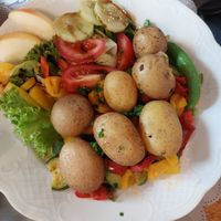 Mediterranes Gemüse mit Kartoffeln at Gasthof Zum Walfisch in Zwota