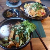 Tamarinde bowl (vegan) and udon noodles at H2 - Be Veggie - VegUp in Berlin
