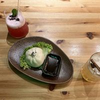 Cocktails and bun   at H2 - Be Veggie - VegUp in Berlin