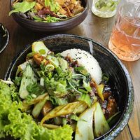 Pak choi with tamarind sauce and rice noodle salad at H2 - Be Veggie - VegUp in Berlin