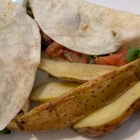 Daily menu/ tacos and potatos (take away) at Hevalê in Rosario