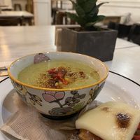 Sopa de crema de arvejas y brócoli (vegana)  at Vrinda in Rosario