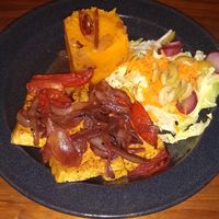 Tofu grillado con pure de calabaza at Vrinda in Rosario