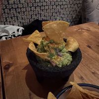 Guacamole con Totopas at Gallo Santo in Barcelona