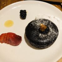 Fondant de chocolate at Gallo Santo in Barcelona