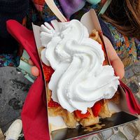 Strawberry and cream at VeganWaf in Brussels