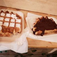 Each toppibg option (€10 together) at VeganWaf in Brussels