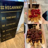 One topping and two topping choices. at VeganWaf in Brussels