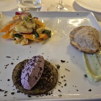 Tris di antipasti vegani at Lorens in Massa