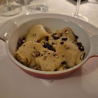 Paccheri con ricotta vegana, maggiorana e frutta secca at Lorens in Massa