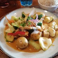 Más Man curry with tofu instead of meat at Thai Royal in Paris