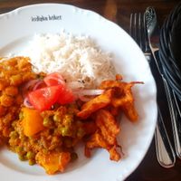 Mixed vegan plate from the lunch buffet at Indiska Köket in Jonkoping