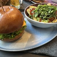 Veganer Burger mit Pommes  at Hans im Glück in Frankfurt