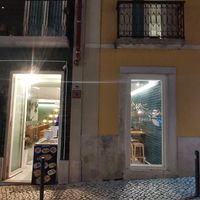 It's closed, now there's a traditional paella place 😢 at DaTerra - Rua da Rosa in Lisbon