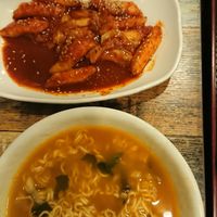 Rice cakes and Ramen at Maru JaYeonSik Kimbap in Seoul