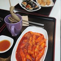 Tteok-bokki, odeng, fried tofu gimbap and fried dumplings at Maru JaYeonSik Kimbap in Seoul