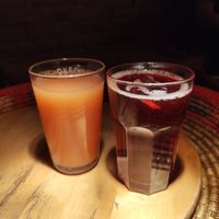 Zumo de guayaba y te de hibisco at Addis Abeba in Barcelona