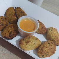 Kibe de abóbora e croquete de grão de bico at Comedoria in Bombinhas