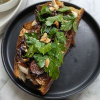  at Comune in Columbus